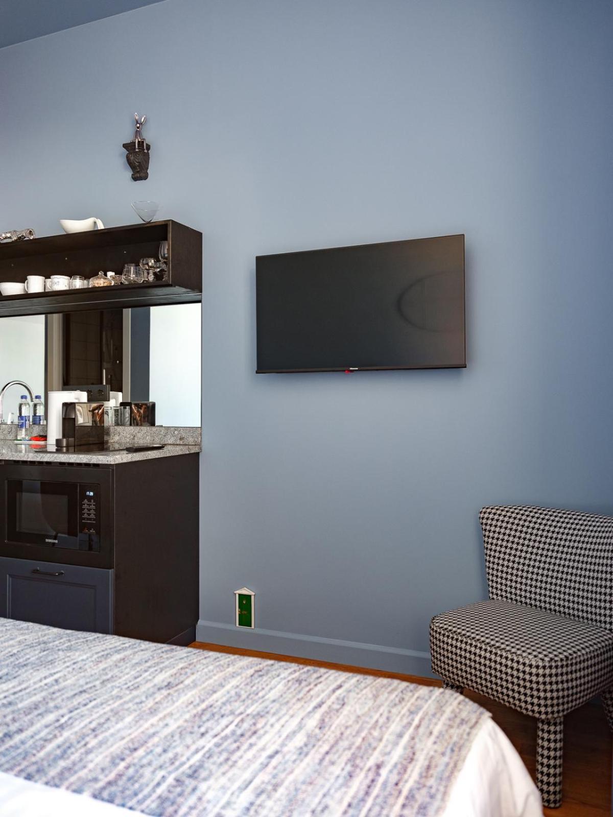 Aparthotel Miro Center - Quiet Chic, Self Check-in Riga