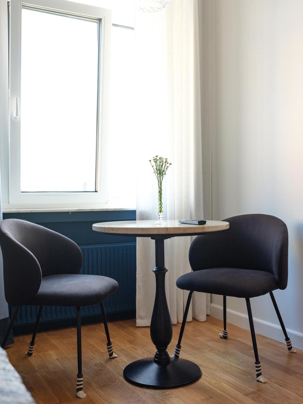 Miro Center - Quiet Chic, Self Check-in Aparthotel Riga